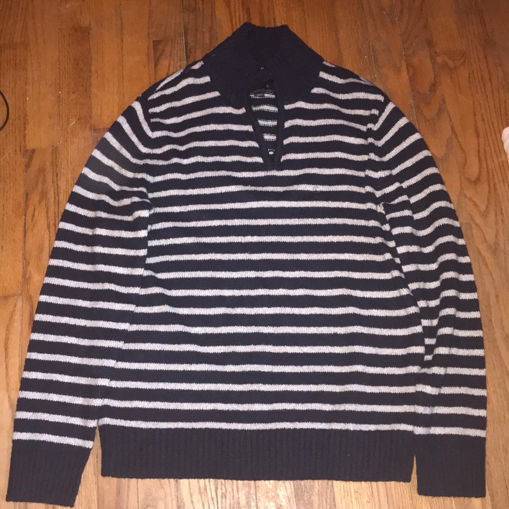 Men’s American eagle striped sweater